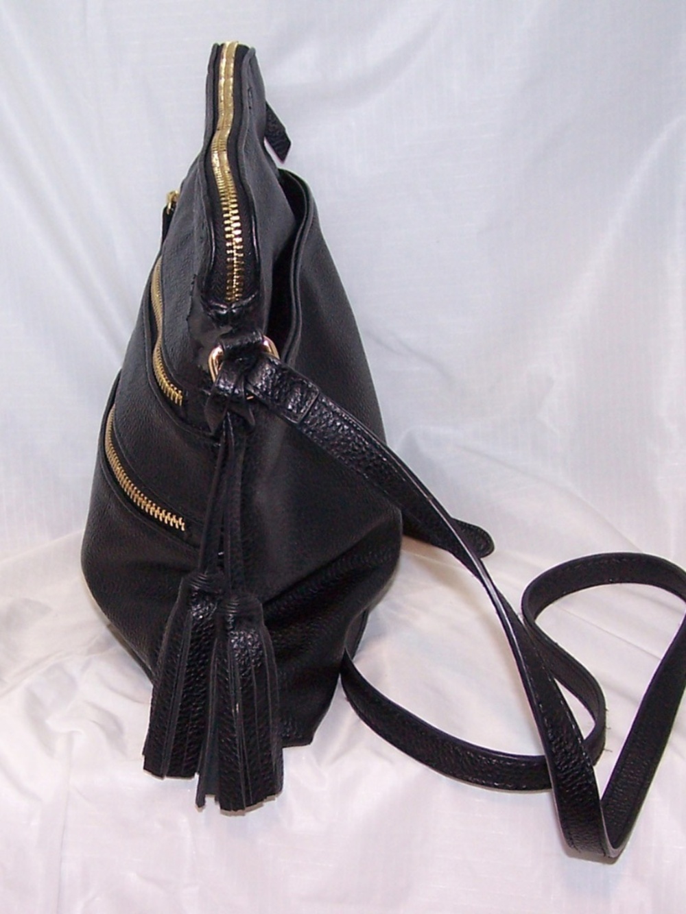 Anne Klein Traveler Crossbody Shoulder/Cross Body Purse in Saddle Black - Picture 4 of 10